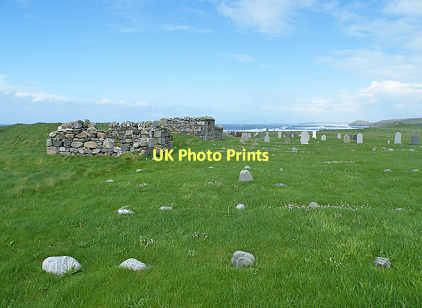 Photo 6"x4" Teampall nan Cr\u00c3\u00b2 Naomh Gabhsann bho Dheas c2011