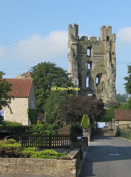 Photo 6"x4" Helmsley Castle Helmsley c2011