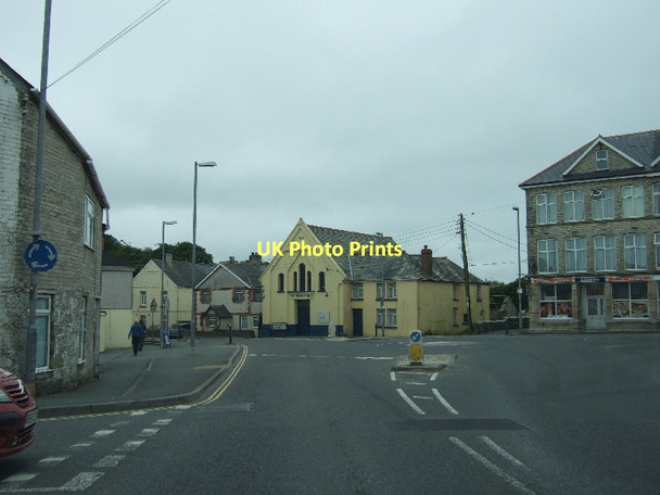 Photo 6"x4" Roundabout and Temperance Hall in Roche Roche c2011