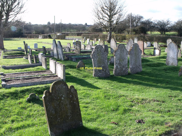 Photo 6"x4" Churchyard, Hope Strict Baptist Chapel, Easons Green, East Sussex Eason's Green c2010