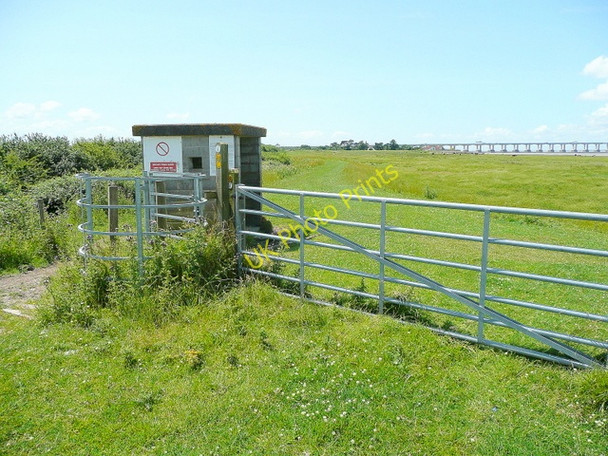 Photo 6"x4" Gate on the Severn Way New Passage c2009