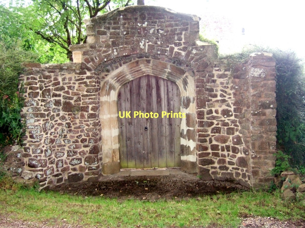 Photo 6"x4" Old door in walls of Bickleigh Castle Bickleigh\/SS9407 c2011