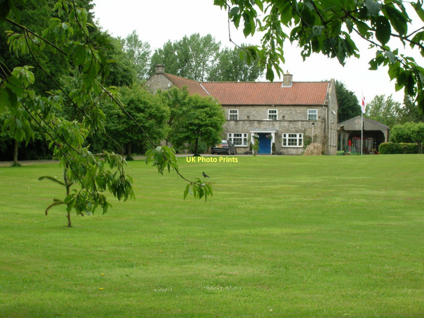 Photo 6"x4" Glebe Farm Brawby c2011