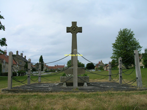 Photo 6"x4" Coneysthorpe War Memorial Coneysthorpe c2011