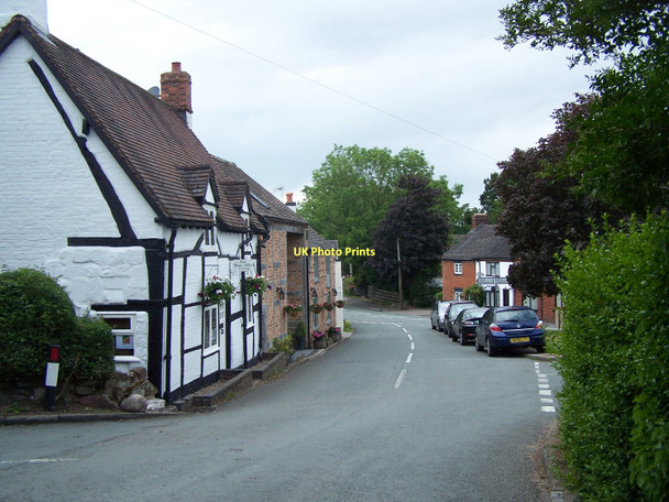 Photo 6"x4" The Green, Brocton Brocton\/SJ9619 c2011