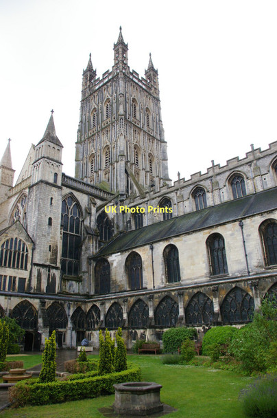 Photo 6"x4" Gloucester Cathedral, from the cloisters Gloucester c2011