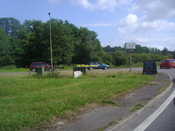 Photo 6"x4" Junction of the A22 and B2028, Newchapel Newchapel\/TQ3642 c2011