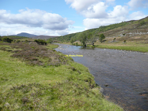 Photo 6"x4" River Tromie Clach-mheall c2011