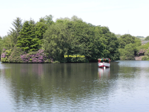 Photo 6"x4" Stamford Park Boating Lake Ashton-Under-Lyne c2011
