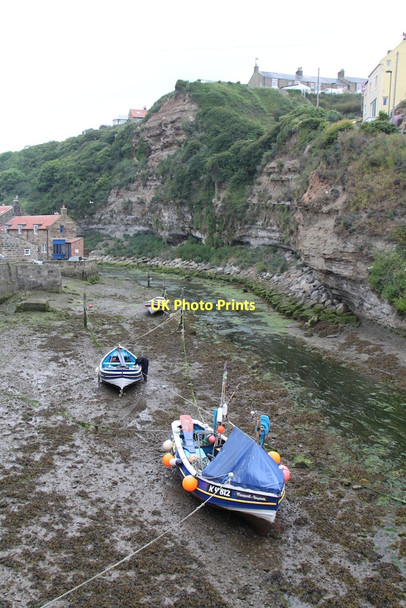Photo 6"x4" Staithes Harbour Staithes c2011
