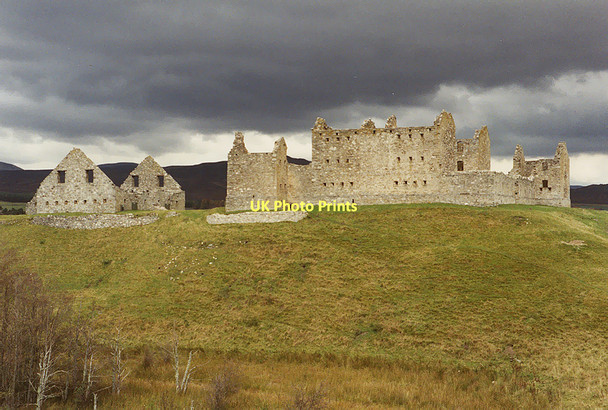 Photo 6"x4" Ruthven Barracks from the south Kingussie c1990