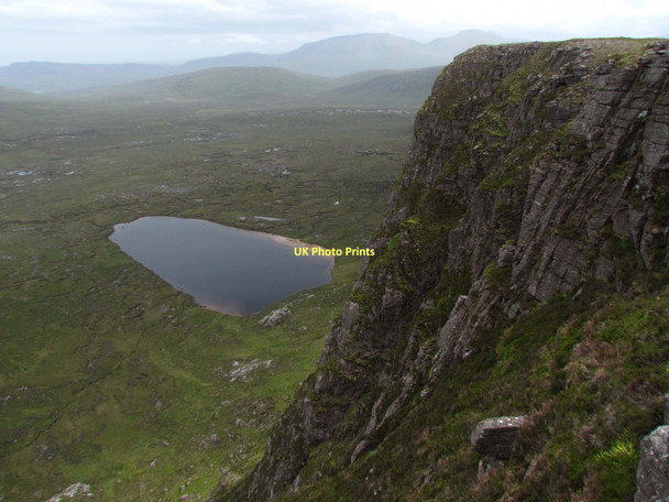 Photo 6"x4" Creag Riabhach and Loch na Creige Riabhaich Loch na Creige Riabhaich\/NC2863 c2011