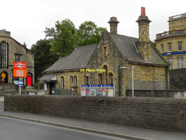 Photo 6"x4" Mossley Station Mossley\/SD9701 c2011