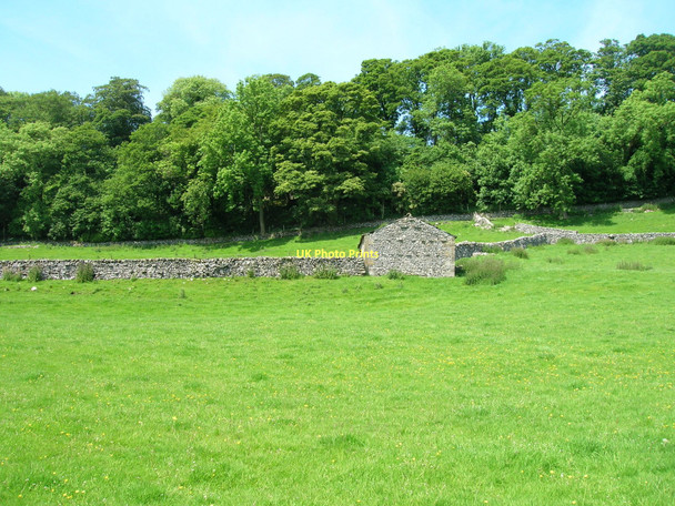 Photo 6"x4" Farmland, Stackhouse Farm Settle c2011