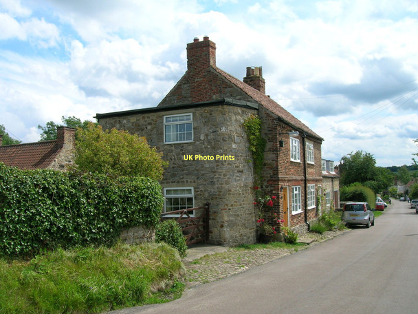 Photo 6"x4" Cottage, Studley Roger Studley Roger c2011