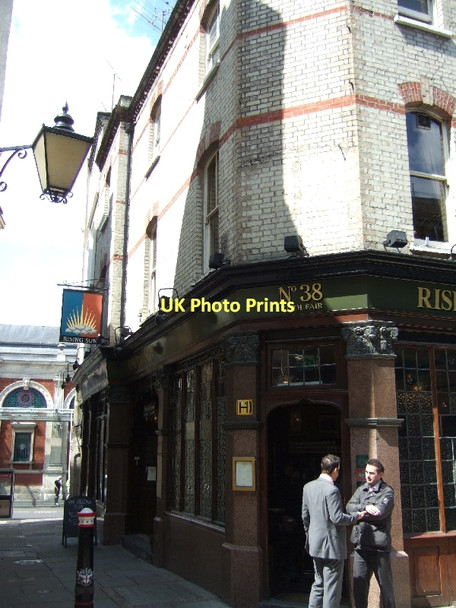 Photo 6"x4" The Rising Sun inn London c2011