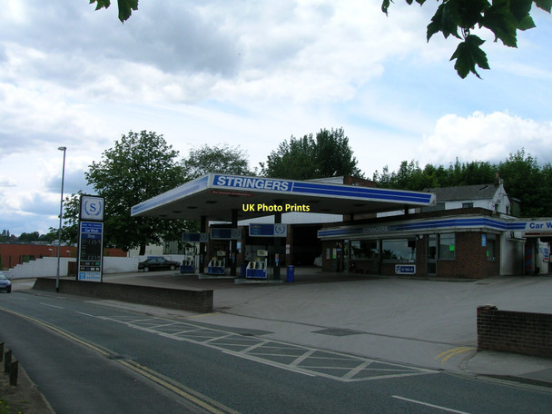 Photo 6"x4" Service Station on Friarwood Lane, Pontefract Pontefract c2011