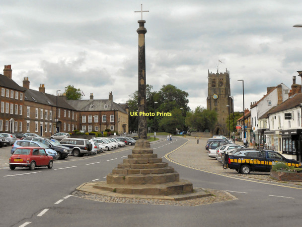 Photo 6"x4" Bedale Market Cross Bedale c2011
