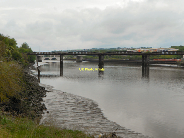 Photo 6"x4" River Tyne, Scotswood Railway Bridge Blaydon c2011
