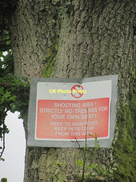 Photo 6"x4" Non compliant sign, Carstairs Carstairs Junction c2011