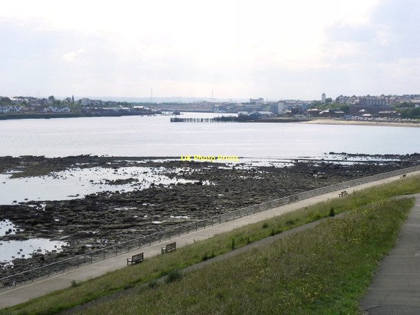 Photo 6"x4" River Tyne Estuary South Shields c2011