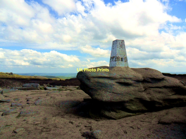 Photo 6"x4" Kinder Low Trigpoint Farlands Booth c2011