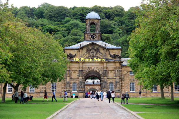 Photo 6"x4" Entrance to Chatsworth House, Derbyshire Edensor c2011