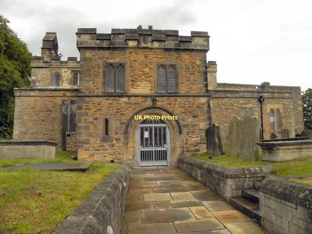 Photo 6"x4" Parish Church, St Helen Auckland Bishop Auckland c2011