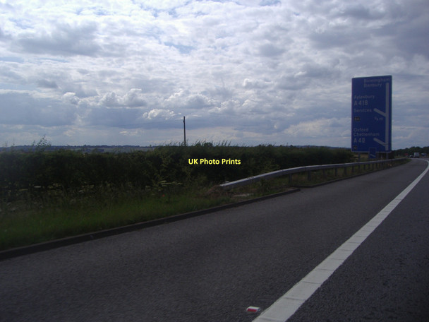 Photo 6"x4" Approaching the Oxford turnoff on the M40 Camp Corner c2011