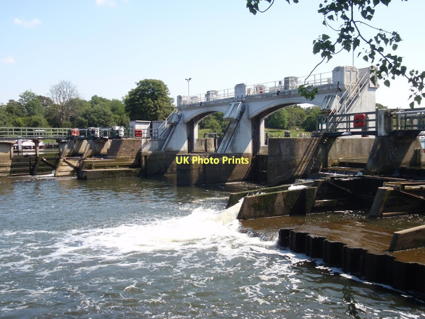 Photo 6"x4" Teddington Lock Teddington\/TQ1670 c2011 P1