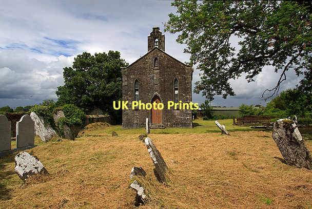 Photo 6"x4" C of I church and graveyard, Eglish Bridge Fivealley c2011