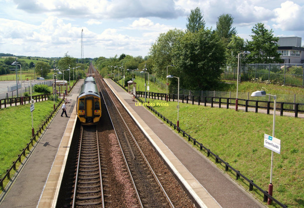 Photo 6"x4" Greenfaulds Railway Station Cumbernauld c2011