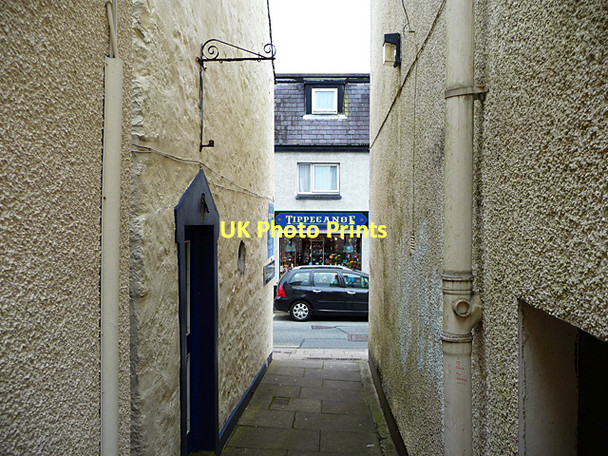 Photo 6"x4" Alley off Wentworth Street, Portree Portree \/ Port Righ c2011