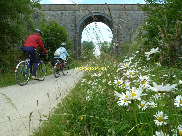 Photo 6"x4" On the Tissington Trail Alsop en le Dale c2011