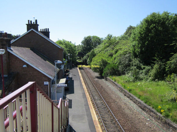 Photo 6"x4" Railway Line Maybole c2011 P1