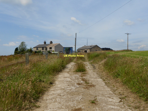 Photo 6"x4" Approaching Cromptons Affetside c2011