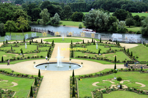 Photo 6"x4" Formal Garden, Hampton Court Palace, Surrey Surbiton c2011