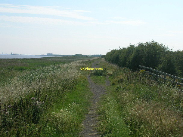 Photo 6"x4" Footpath on south bank of the Humber heading east Barton-Upon-Humber c2011