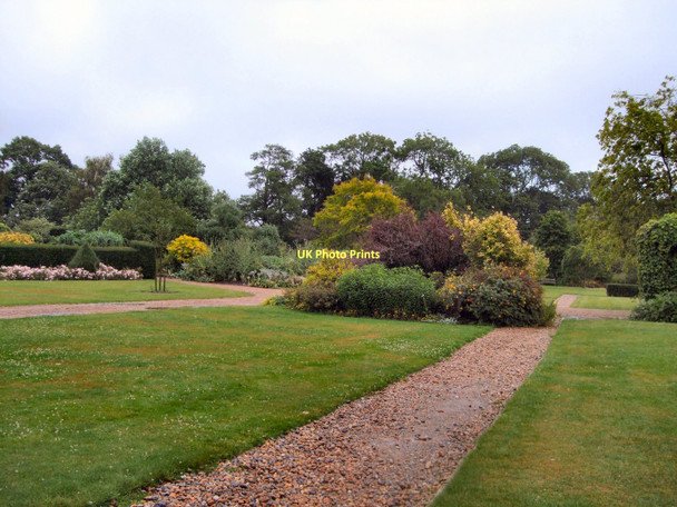 Photo 6"x4" Michelham Priory Gardens Upper Dicker c2011