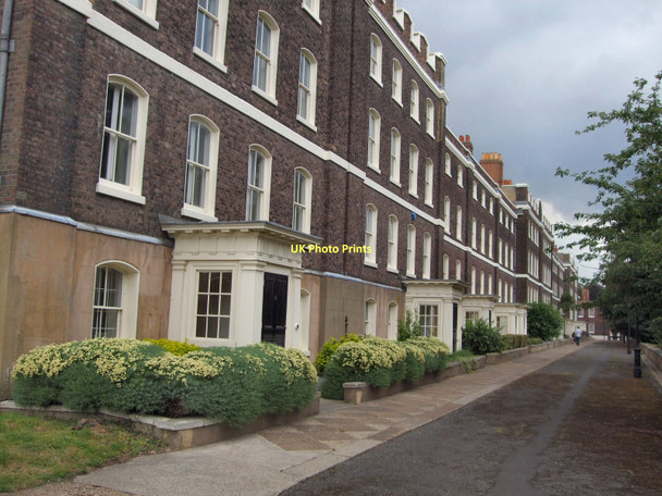 Photo 6"x4" Medway Gardens - Chatham Dockyards Gillingham\/TQ7767 c2011