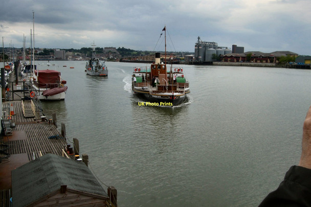 Photo 6"x4" Paddle Steamer - River Medway Gillingham\/TQ7767 c2011