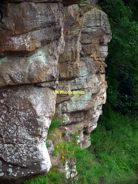 Photo 6"x4" Morwick Crag Eastfield Hall c2011