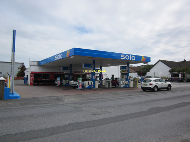 Photo 6"x4" Solo Garage Stranraer c2011