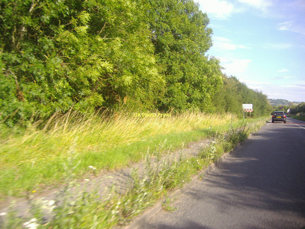 Photo 6"x4" The A40 entering Postcombe Postcombe c2011