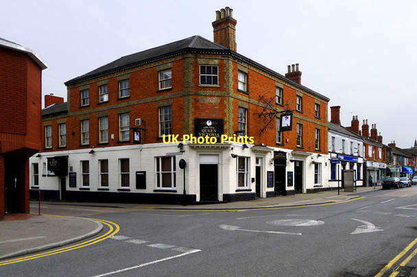 Photo 6"x4" The Queen Victoria, Wolverton Old Wolverton c2011