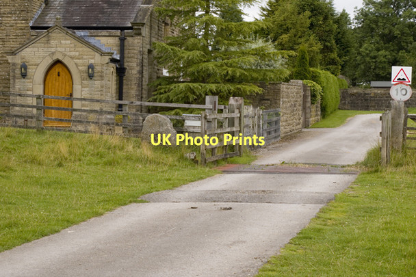 Photo 6"x4" Reservoir Cottage and access road, Winterburn Reservoir Fleets c2011