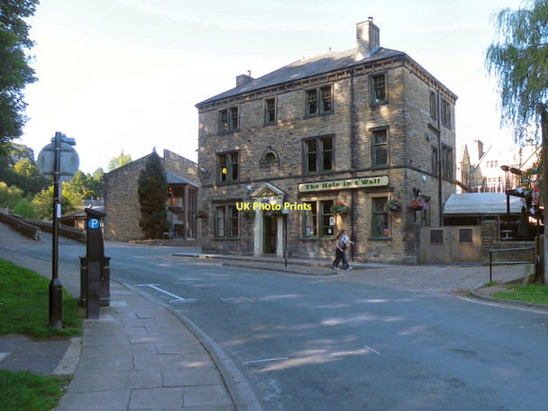 Photo 6"x4" The Hole in t'Wall Hebden Bridge c2011