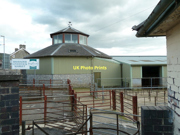 Photo 6"x4" Rhayader livestock market Rhayader\/Rhaeadr Gwy c2011