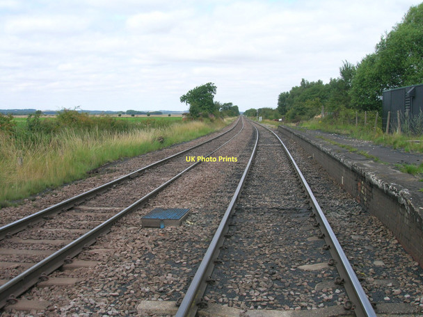 Photo 6"x4" Railway towards Scunthorpe Wrawby c2011
