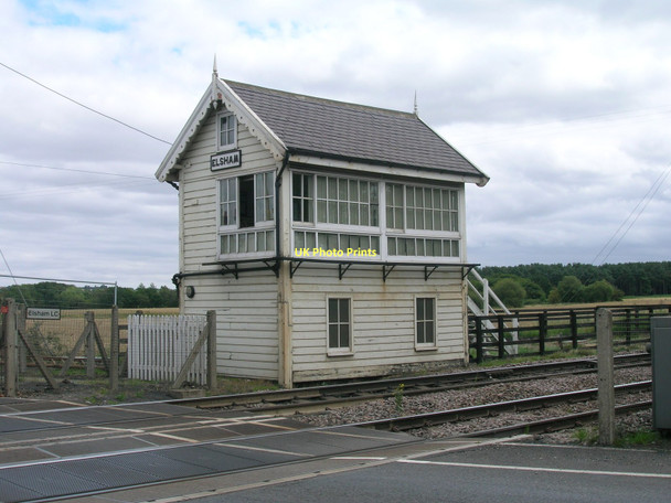 Photo 6"x4" Elsham signal box Wrawby c2011